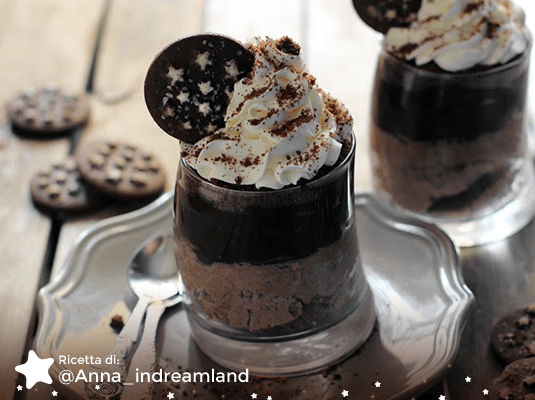 Mousse al cioccolato e Pan di Stelle Mousse al cioccolato e Pan di Stelle
