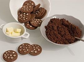 tritare i biscotti Pan di Stelle tritare i biscotti Pan di Stelle