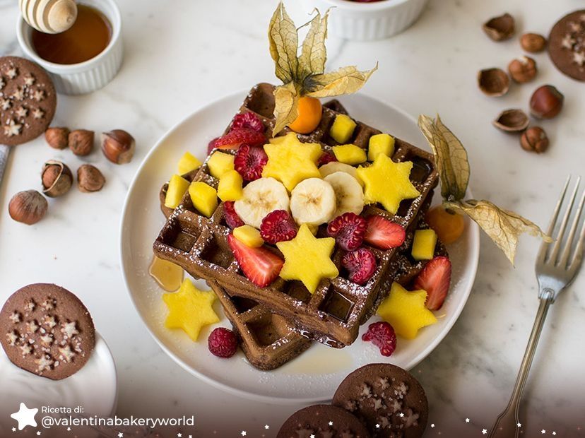 Waffles ai Pan di Stelle con frutta fresca