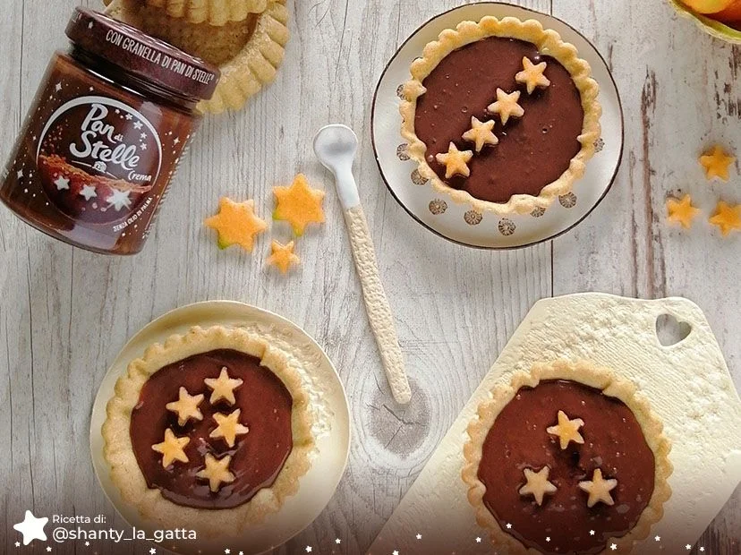 
Crostatine di frolla con melone e Crema Pan di Stelle
