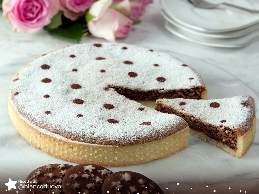 Torta con frangipane Pan di Stelle Torta con frangipane Pan di Stelle
