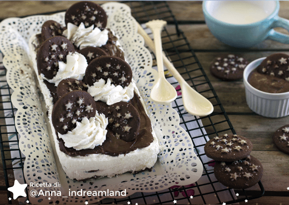 Semifreddo al mascarpone, crema alle nocciole e Pan di Stelle
Semifreddo al mascarpone, crema alle nocciole e Pan di Stelle