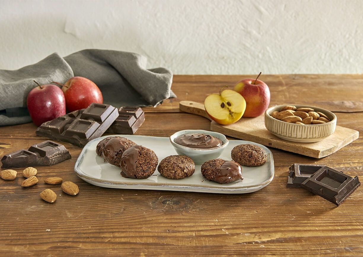
Biscotti mandorle e cioccolato: cookies croccanti e golosi
