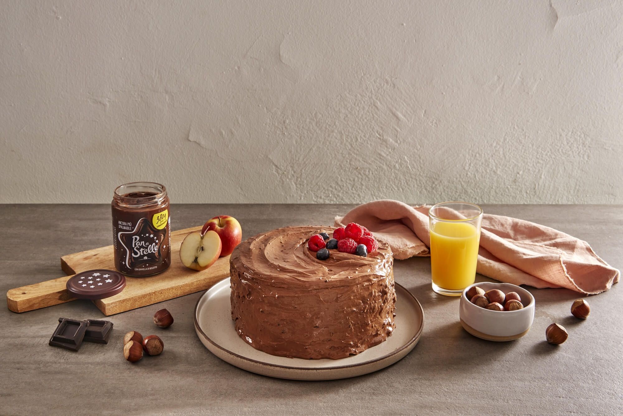 Devil's Food Cake: ricetta americana cioccolatosa Devil's Food Cake: ricetta americana cioccolatosa