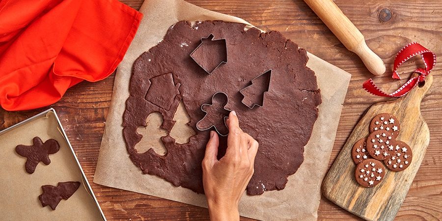 Biscotti di Natale al cioccolato - tutta la dolcezza delle feste in una ricetta_step4